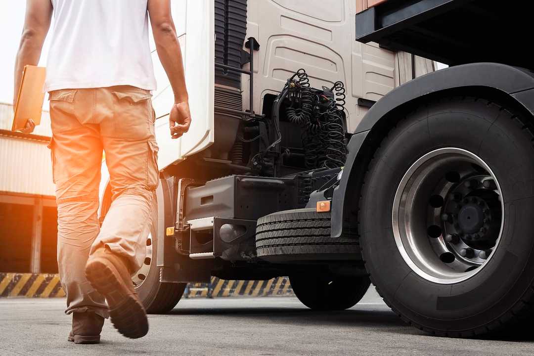 Check Out Top 5 Jobs For A Truck Driver In India