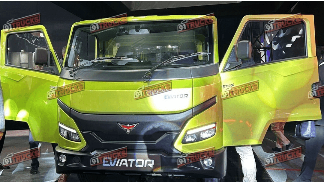 Montra Launches Eviator 350x Electric Pickup at Bharat Mobility Expo 2025