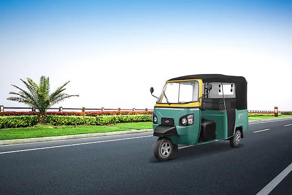 Mahindra Alfa Passenger DX
