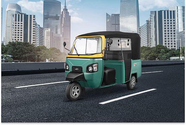 Mahindra Alfa Passenger DX