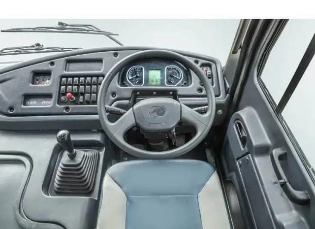 Eicher Skyline Pro 3011 L