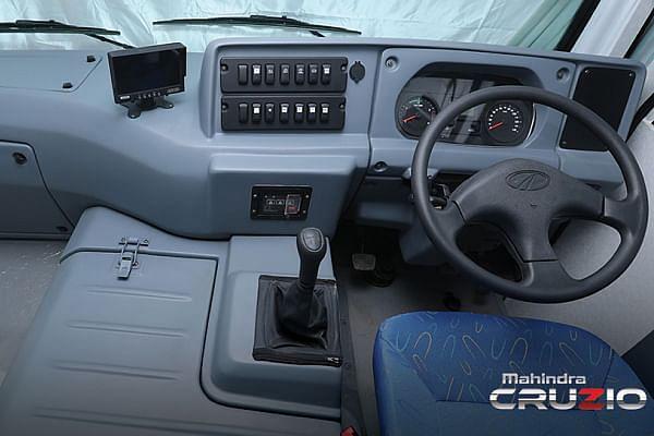 Mahindra Cruzio