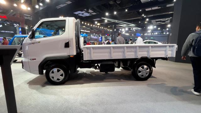 महिंद्रा Veero CNG