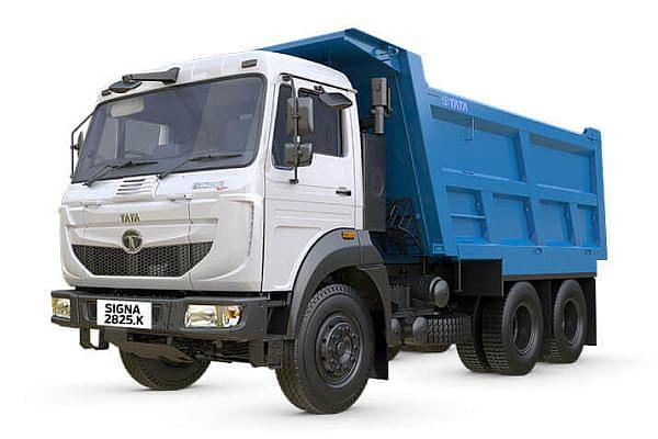 टाटा सिग्ना 2825.के/टीके
