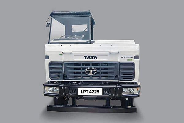 Tata SIGNA 4225.T