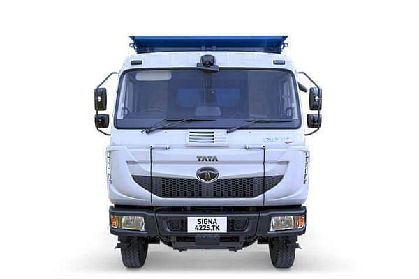 Tata Signa4225.TKK