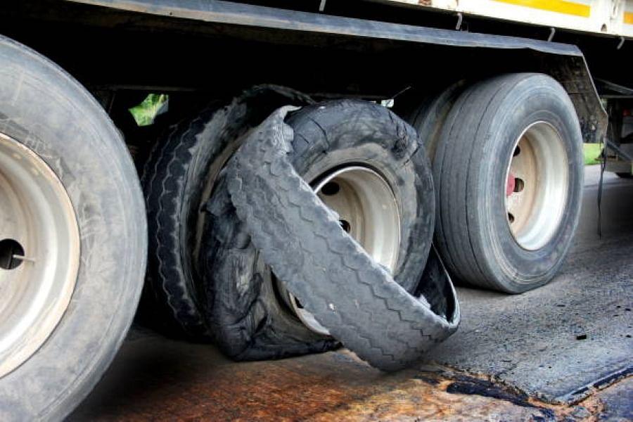 Top 3 Things To Avoid In Order To Eliminate Tyre Bursts