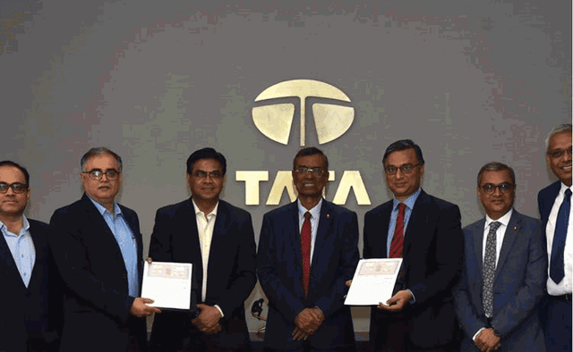 Tata Motors and Bandhan Bank sign MoU to offer commercial vehicle financing solutions