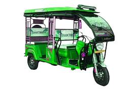 Green Shaktimaan E Rickshaw
