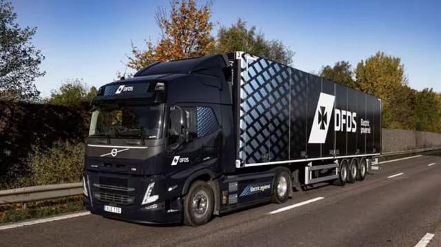 Volvo Electrifies European Logistics: a hundred Electric Trucks Delivered to DFDS