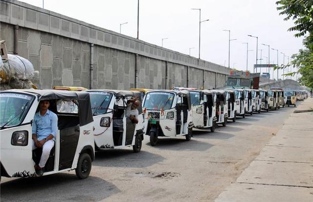 Montra Electric drives green mobility with EV drivers meet in Kanpur